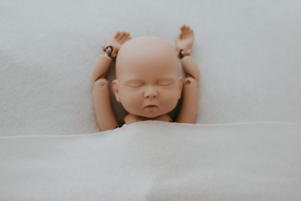 posing baby newborn photography