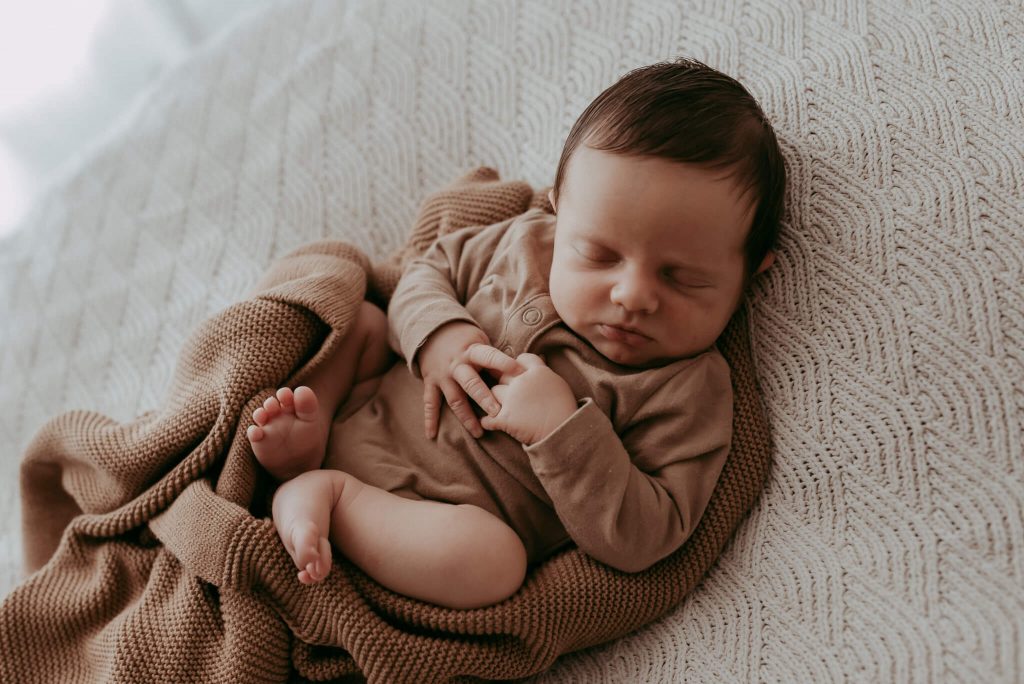 choosing a baby photographer