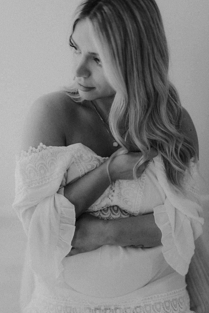 in studio maternity photo