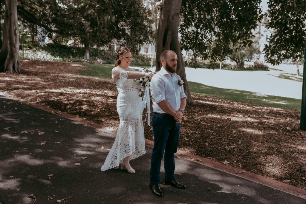 first look wedding photos